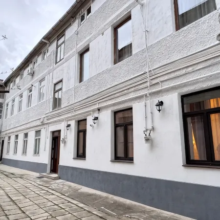 Studio Balcescu 49 - Central Brasov Отели рядом с достопримечательностью «Центр города»