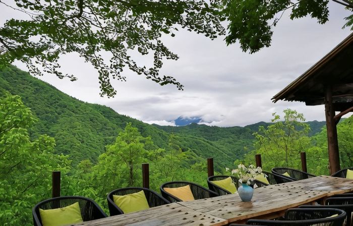 Pingwu Huajian Banshan Homestay
