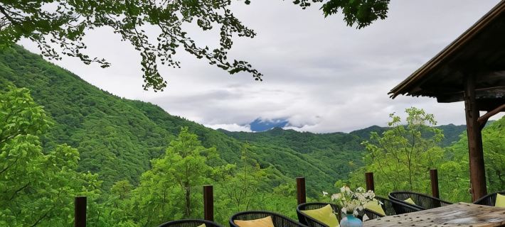 Pingwu Huajian Banshan Homestay Hotele w: Powiat Pingwu