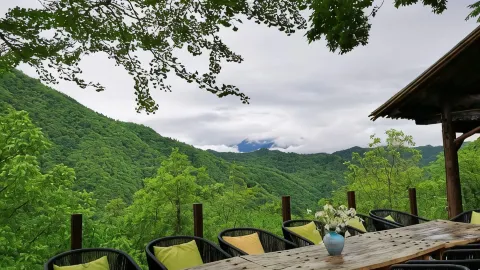 Pingwu Huajian Banshan Homestay in Pingwu