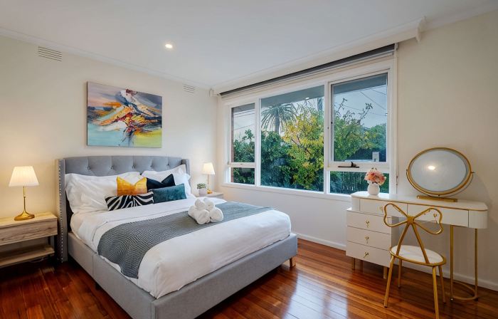 Bright 2B Hampton Coastal Getaway Steps From Beach