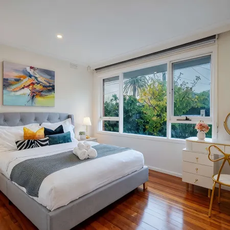Bright 2B Hampton Coastal Getaway Steps From Beach Hotels in Hampton