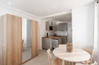 Charming studio - 2P - Sea view - Antibes.