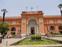 City Hotel Hotel dekat Alun-alun Tahrir