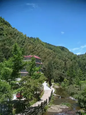 Ya'an Yixin Renjia Inn