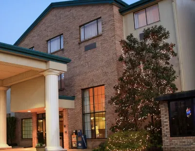 Comfort Inn & Suites Отели в г. 