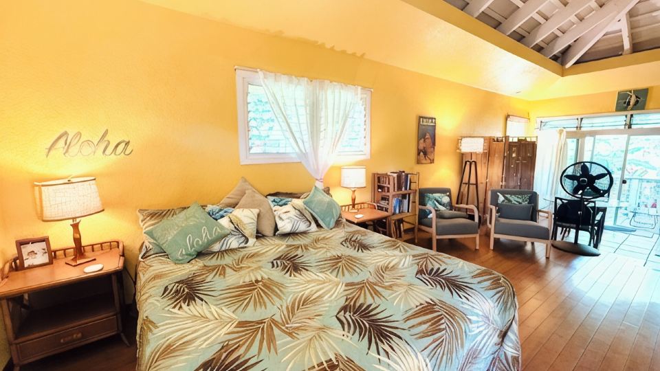 Quiet, Licensed, Clean & Affordable Cottage Studio with Kitchenette