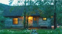 Cozy, Rustic Cabins near Chico Hot Springs & only 35 mins to YELLOWSTONE PARK!! - 샬레 호텔