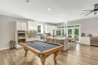 Broadwater Cove 7 BDRM, 5 BTHRM, 7,000 sq ft, Amazing lake View - 4-Star