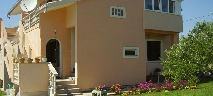 New vacation apartment(s) Fiona ( 4-6/8-12p TOP with barbecue, dogs welcome Hotels in Sukosan