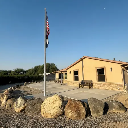 Wine Country Escape - 3 BR/2 BA Retreat - Orchard, Mountain Views & Large Patio