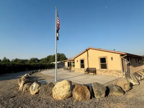 Wine Country Escape - 3 BR/2 BA Retreat - Orchard, Mountain Views & Large Patio