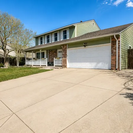 5Br Group Getaway, Backyard Games + Patio