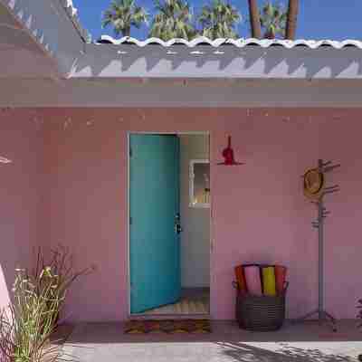 Dazzling Mid-Century in Uptown Design District, Pool & Spa - P.S. Permit#068478 Others