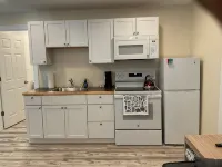 2 BR 1 Bath w/Full Kitchen Large Apartment in enjoyable Ellsworth with AC, WiFi