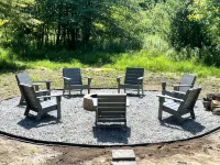 Peaceful 3BR Cabin Retreat w/Hot Tub-Near Wineries, Geneva-on-the-Lake & Spire