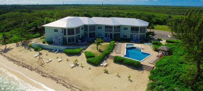 Steps to Sand & Sea - Oceanfront Condo with Pool in Quiet Cayman Kai/Rum Point ノース・サイドのホテル