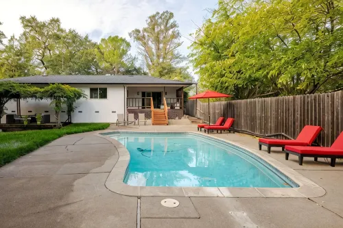 Majestic Redwoods, Pool, Hot Tub, Chefs Kitchen - Private Pools