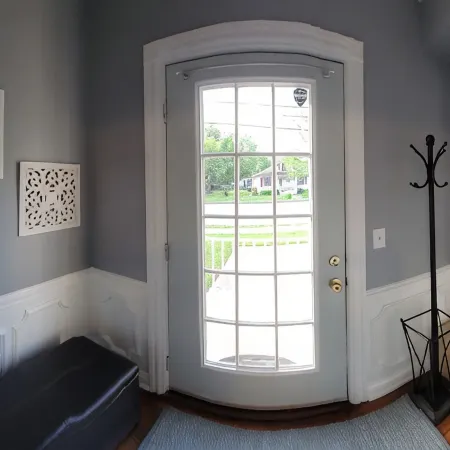 Spacious, Fully-Stocked, Walking distance to Downtown
