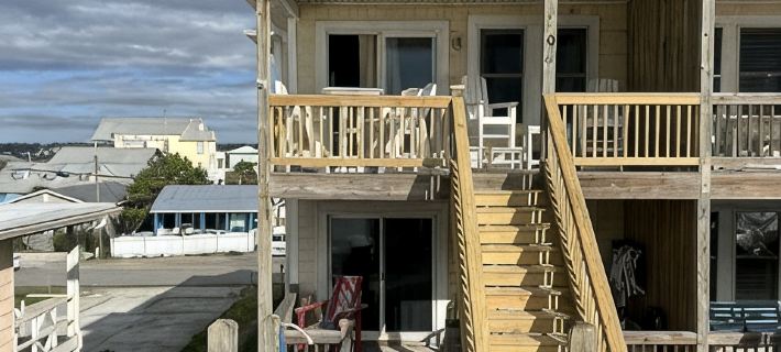 Beautifully Remodeled Surf City Oceanfront Home-Direct Beach Access Walk to All Hotele w: Pender County