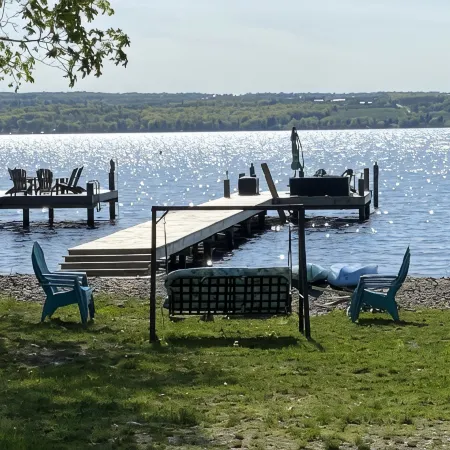 Level Seneca Lakefront Chalet-Gorgeous Sunsets 3,510 sq. ft.