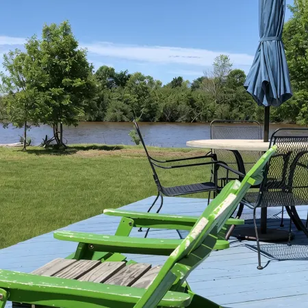 Beautiful Cottage on St. Martins Bay, Lake Huron, with Pontoon, Kayaks & Canoe!