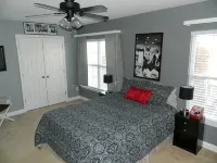 Cozy and Convenient Furnished Townhome w/view - balcony