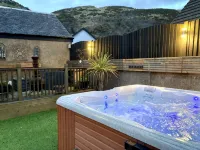 Luxury cottage, hot tub and wood burner, ideal for families celebrations. - 4 tähden