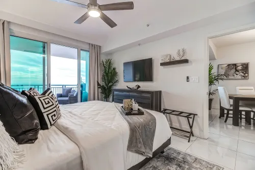 Gorgeous Oceanview 3BR Luxury Condo - "Latitude" - Boutique