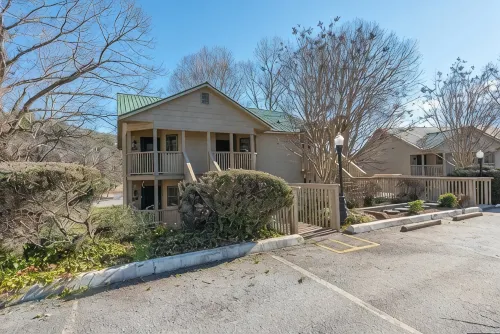 Studio Villa in Lake Lure with Rumbling Bald Resort Amenities - Homestays