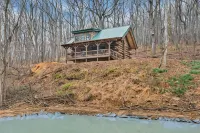 Real Log Cabin w/ Trout Pond close to Mcaffee Knob, Dragons tooth, Tinker Cliffs