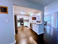 The Waypoint, 4BR/7Beds/2.5Bath Travel Themed Vacation Home adjacent to FT Bragg
