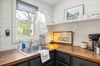 The Golden Nugget Cabin - Hytter