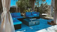 Paradise House 12 guest, private pool, 2 miles from white sand beach