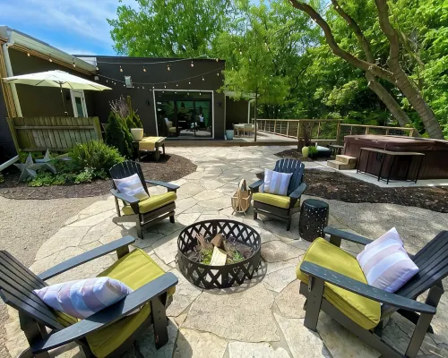 Escape WithInn-Relaxation Centrally Located to Beaches and Walkable Restaurants Hotels in Chikaming Township