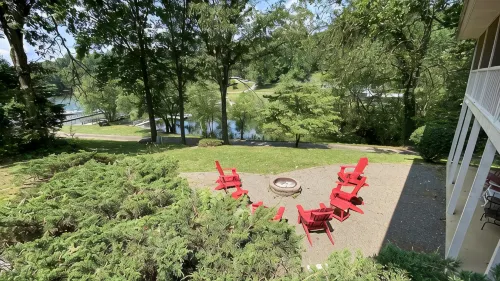 Lake Chatuge Beauty w/Private Dock, Fire Pit, Pool Table, Grills and A+ Views! - Wifi