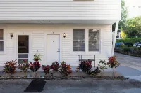 The Downtown Hibiscus House -  Apartamentos vacacionales