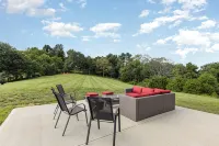 Close to the Ark! Incredible views on 10 private acres w/ firepits! - 4-Star