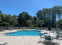 Diamonds & Pearls - Pools