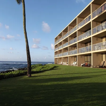 Ocean Front Condo with AC, Watch Sea Turtles from Our Lanai