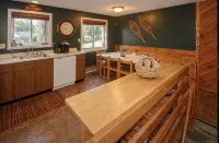 3 story cozy townhouse minutes from mount snow - Wifi