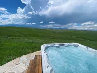 Glass Cottage Overlooking Beartooth Mountain Range - 4-Star