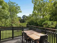 Secluded Luxury 2BR Rainforest Retreat Free Wi-Fi Hotels in Springbrook