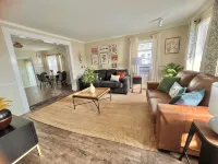 Welcome to happy home Oswego 5 bedroom to bathroom house with WiFi and AC