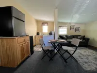 Delightfully secluded 1 bed and a loft for extra space. TV and DVD player. - 2성급