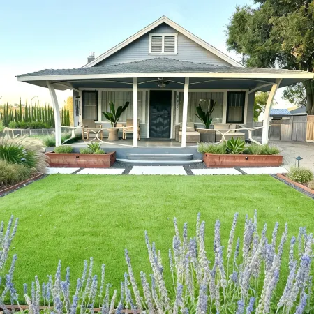 Historic Atascadero Colony Charmer!