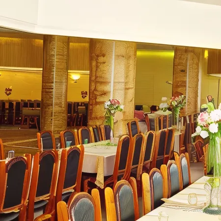 Hara Palace Hotel Отели рядом с достопримечательностью «Футбольный стадион «Арена Байшада»»
