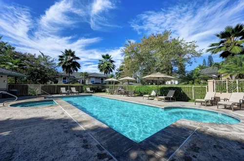 Great Rates and A/C in every room. Near North Shore beaches. Pool & Hot Tub!