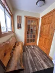 Snowmobiles, Skiing, ABR Amazing 2-bedroom house with WiFi in Hurley, Mercer - 4-Star