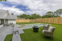Peaceful and Spacious Pool home in Jensen Beach! RV-Boat Prkg-Fenced Yrd - 3つ星